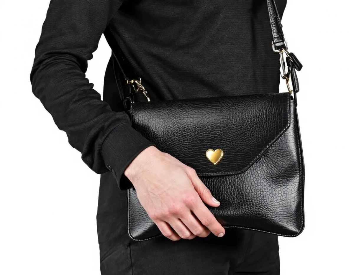 Créer un configurateur 3D pour sac bandoulière en cuir en ligne
